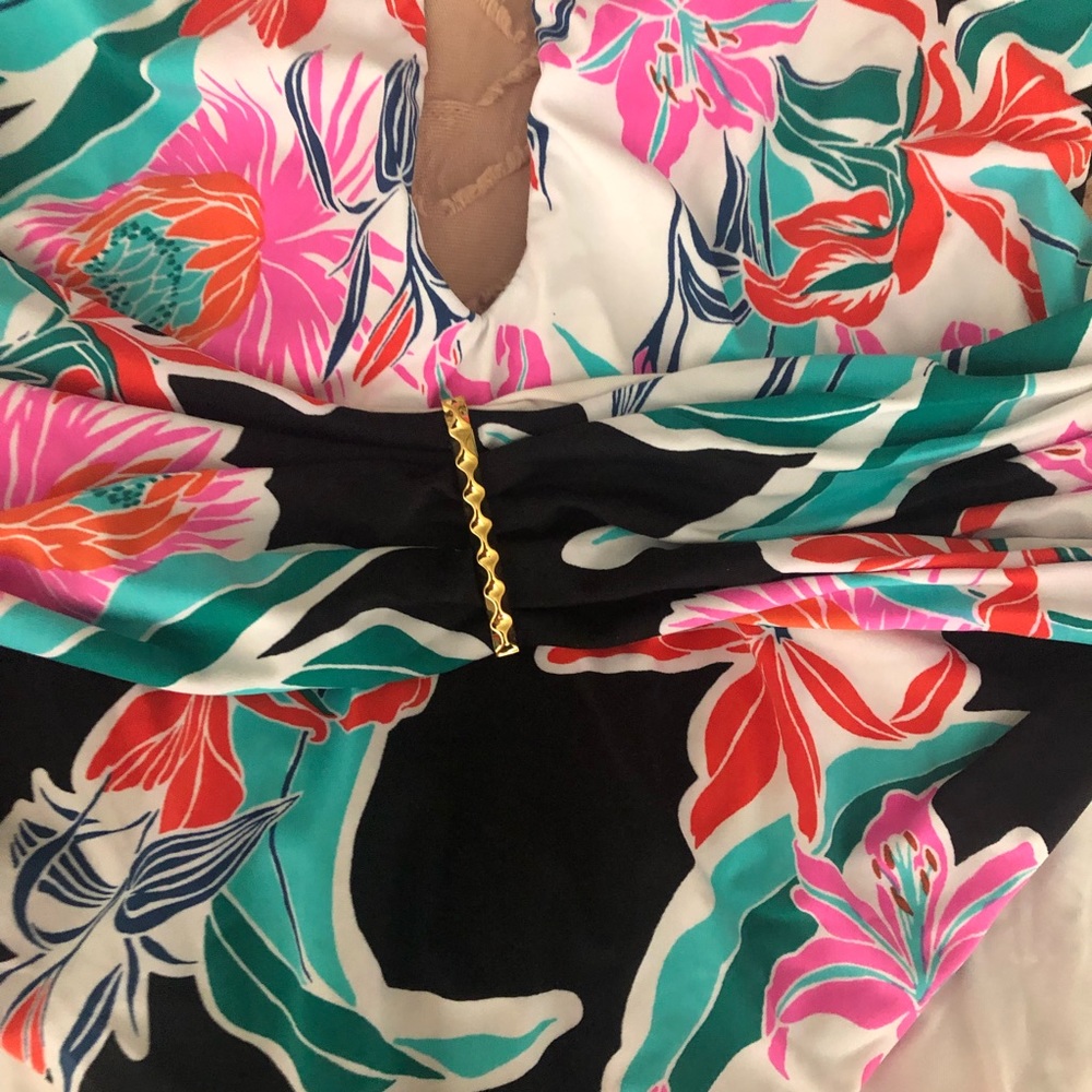 Floral Trina Turk Swimsuit - Picture 5 of 9